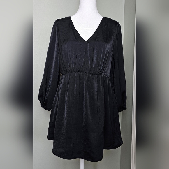 Isabel Maternity Elbow Sleeve Woven Back Cut Out Maternity Shirt BLACK SMALL - Picture 2 of 7